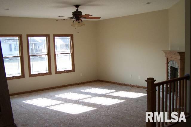 1717 Springbrook Court DeWitt, IA 52742 - Photo 5 of 9 Gallery Image 5