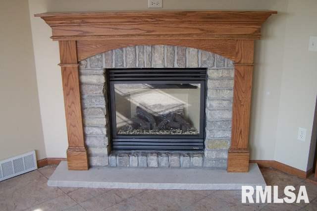 1717 Springbrook Court DeWitt, IA 52742 - Photo 6 of 9 Gallery Image 6