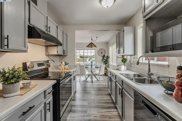 $988,000 | 36563 Beutke Drive, Newark, CA 94560