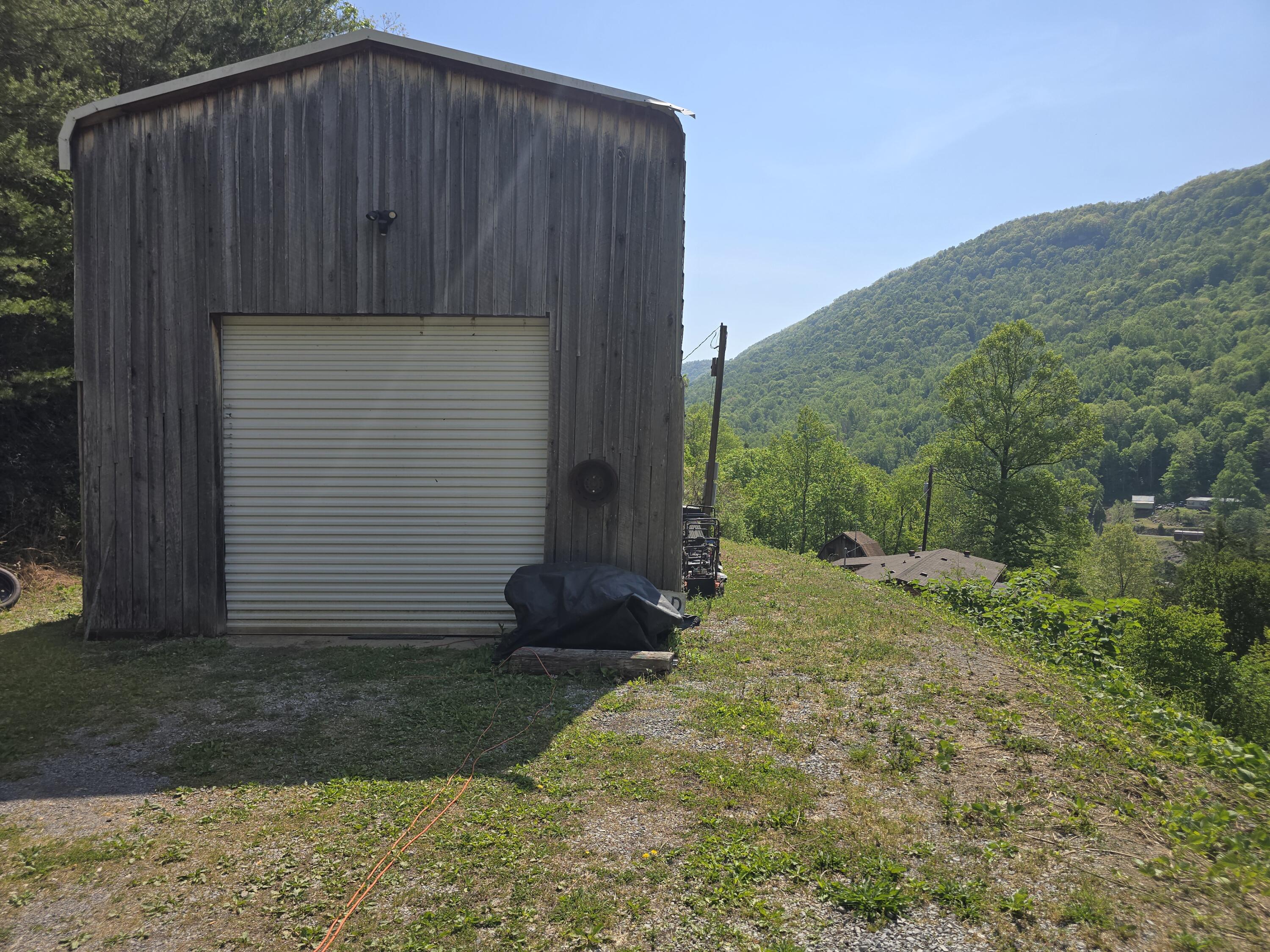 391 Rose Road Pineville, KY 40977 - Photo 25 of 32 20260424_113701