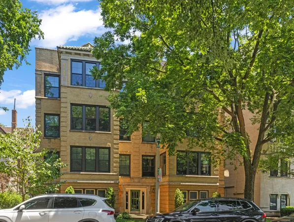 $349,000 | 314 Wisconsin Avenue, Unit 3S, Oak Park, IL 60302