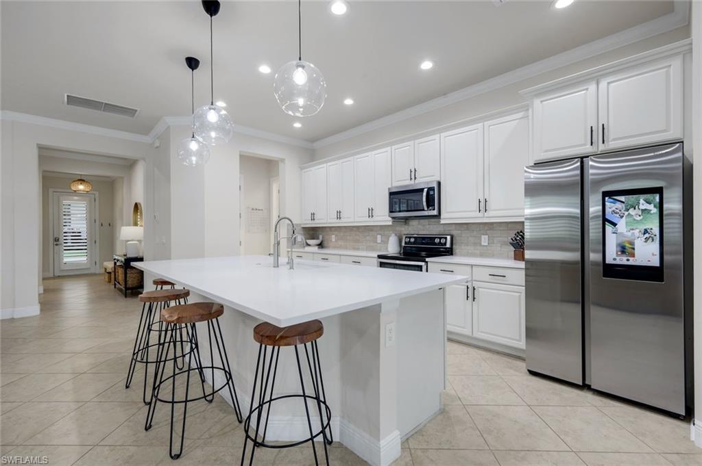 4118 Raffia Drive Naples, FL 34119 - Photo 7 of 45