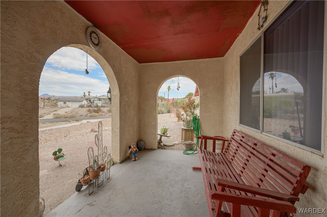 4260 El Paso Road Bullhead City, AZ 86429 - Photo 3 of 39 Patio
