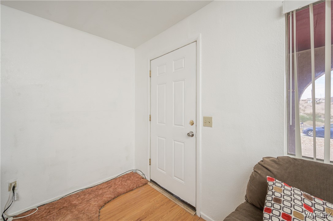 4260 El Paso Road Bullhead City, AZ 86429 - Photo 4 of 39 Entry