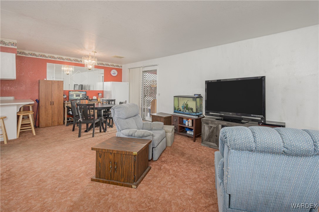 4260 El Paso Road Bullhead City, AZ 86429 - Photo 8 of 39 Living Room