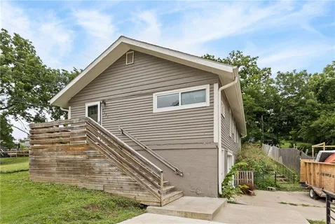 $199,000 | 1131 North 49 Terrace, Kansas City, KS 66102
