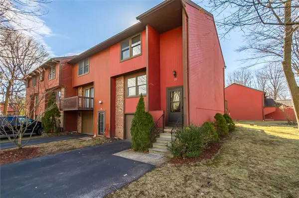 $180,000 | 27 Garrison Drive, Perinton, NY 14450