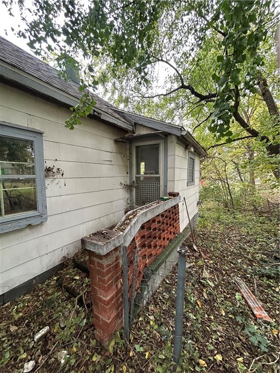 609 R Street Atchison, KS 66002 - Photo 8 of 27