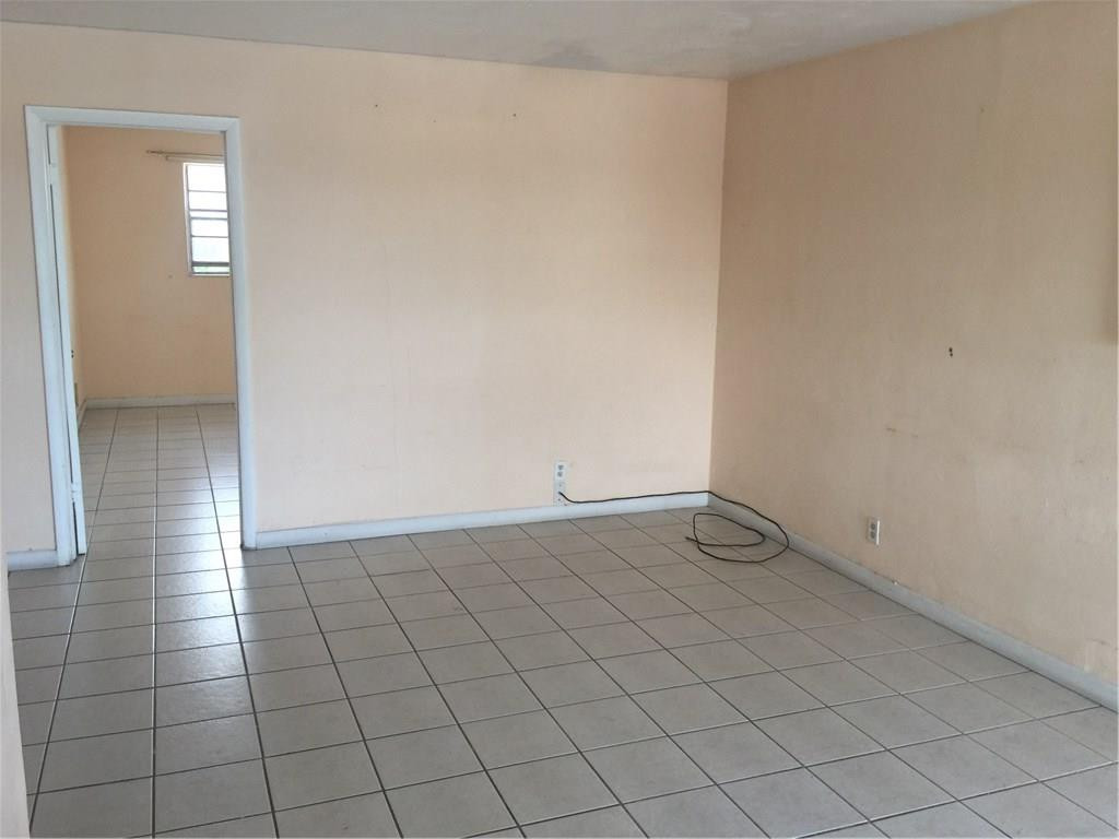 9375 Southwest 40th Terrace, Unit 213 Miami, FL 33165 - Photo 22 of 31 Photo 22