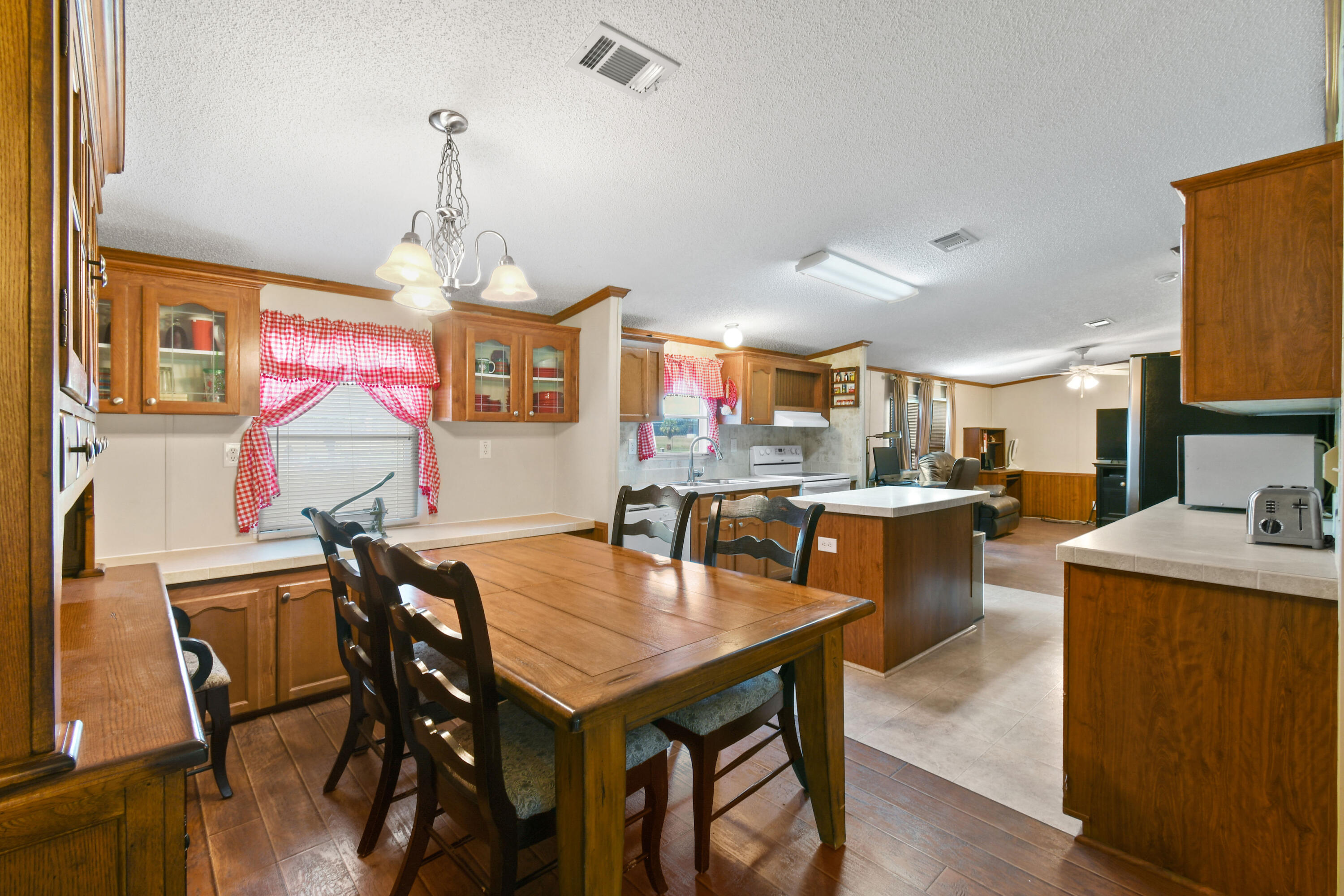 2463 Coolidge Road Fort Pierce, FL 34945 - Photo 14 of 43 2463CoolidgeRd_09