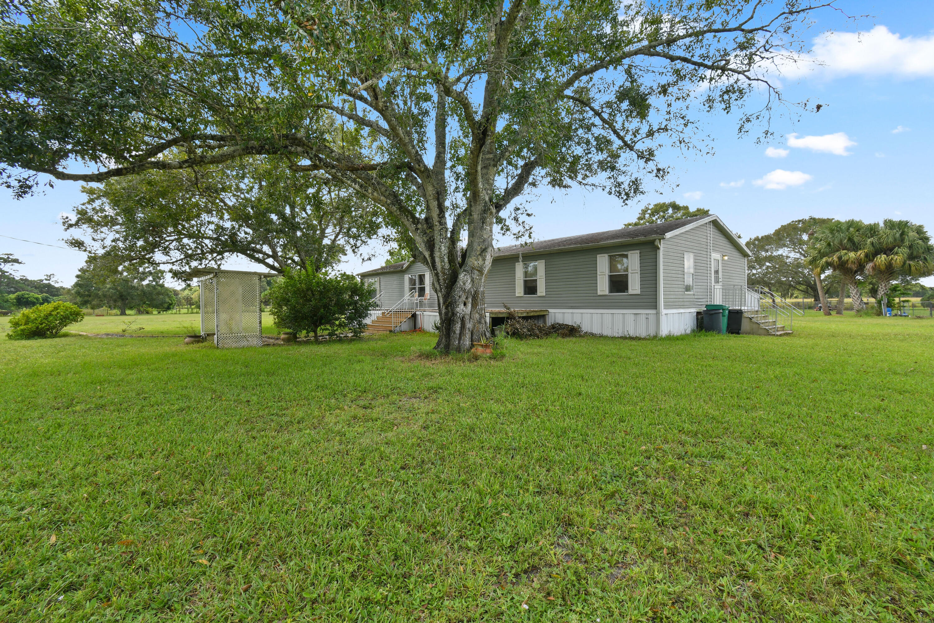 2463 Coolidge Road Fort Pierce, FL 34945 - Photo 36 of 43 2463CoolidgeRd_30