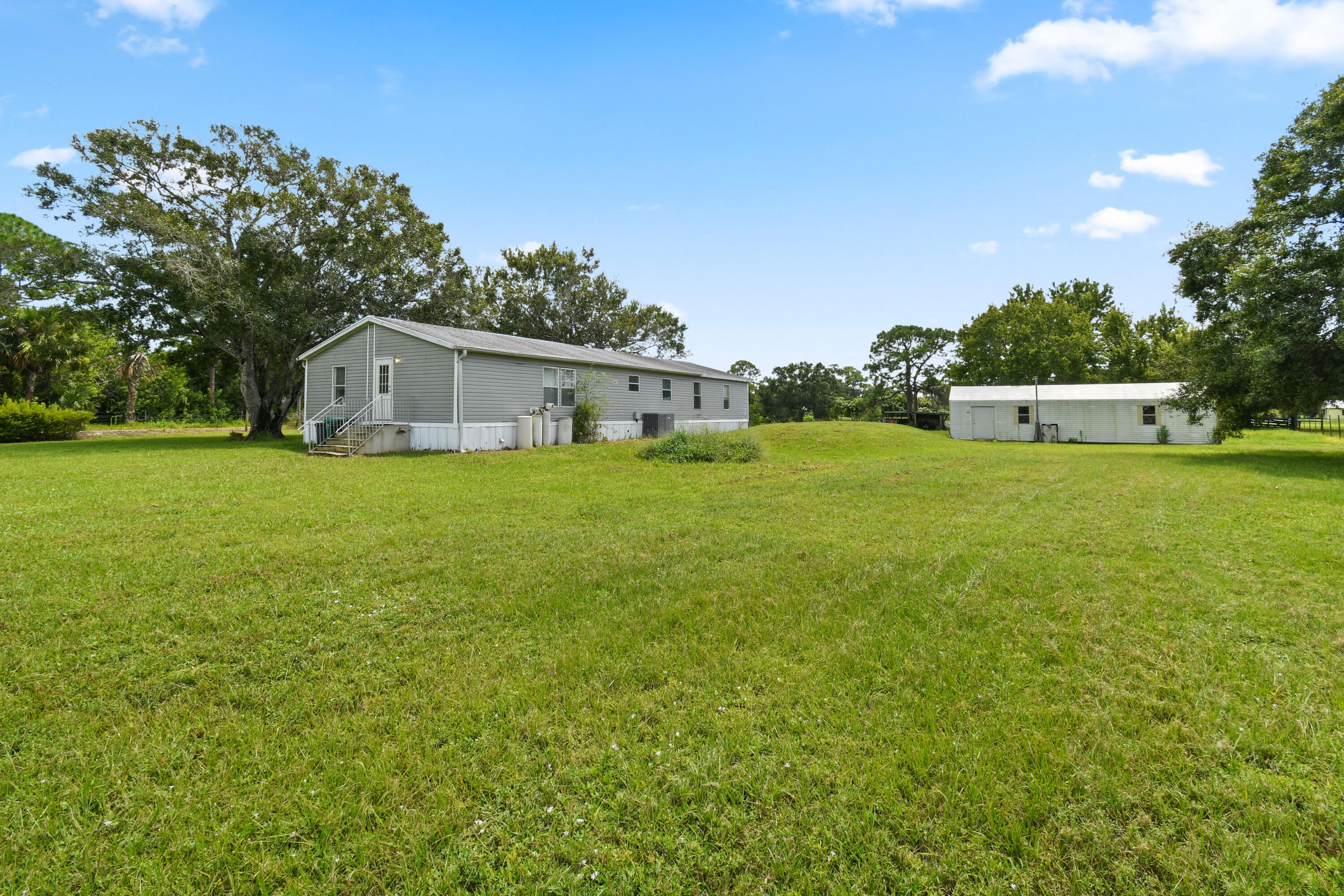 2463 Coolidge Road Fort Pierce, FL 34945 - Photo 38 of 43 2463CoolidgeRd_32
