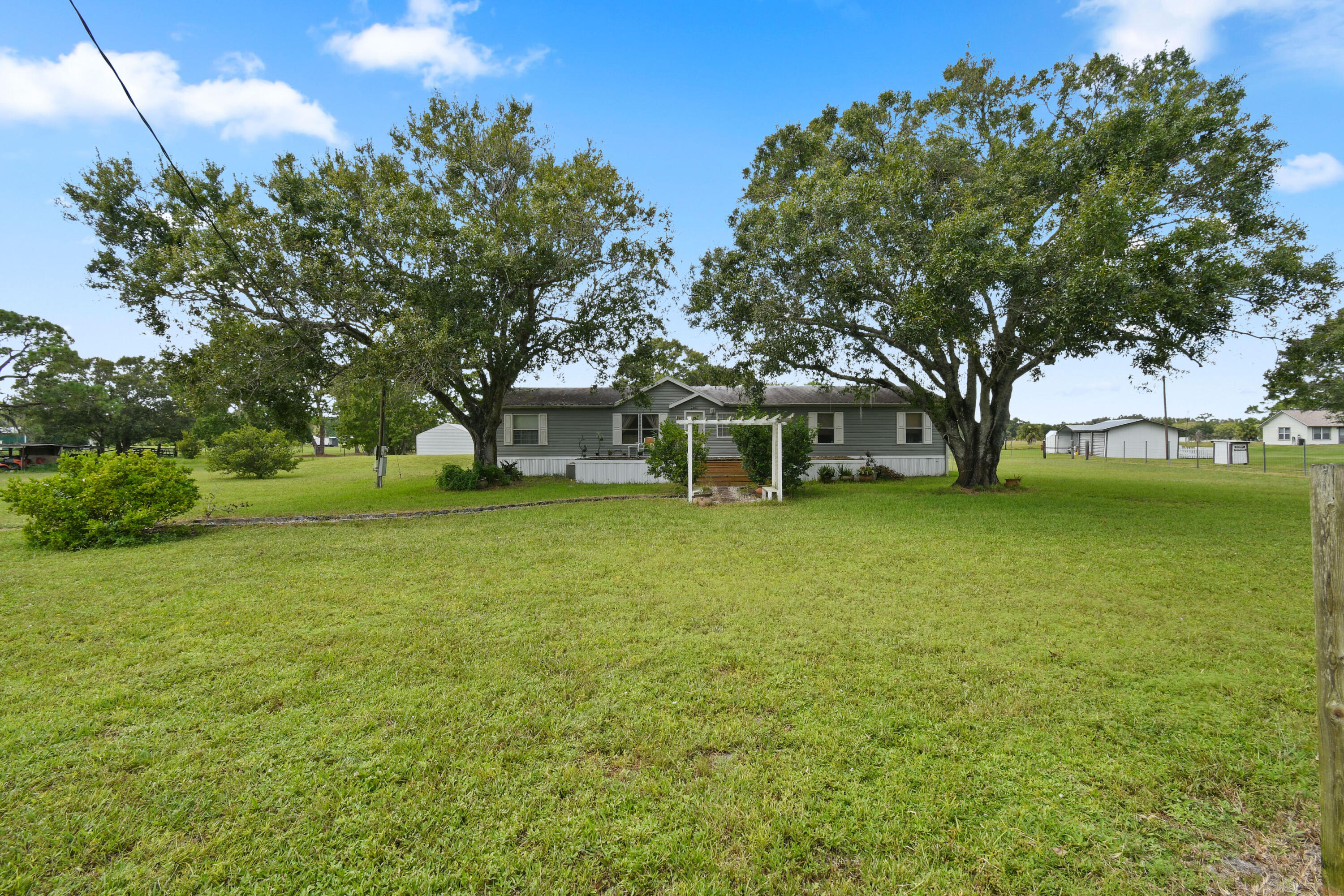 2463 Coolidge Road Fort Pierce, FL 34945 - Photo 8 of 43 2463CoolidgeRd_03