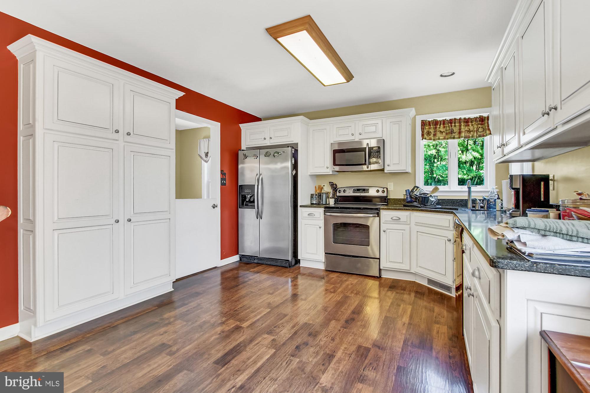 7820 Rabbit Lane Harrisburg, PA 17112 - Photo 8 of 29 Kitchen