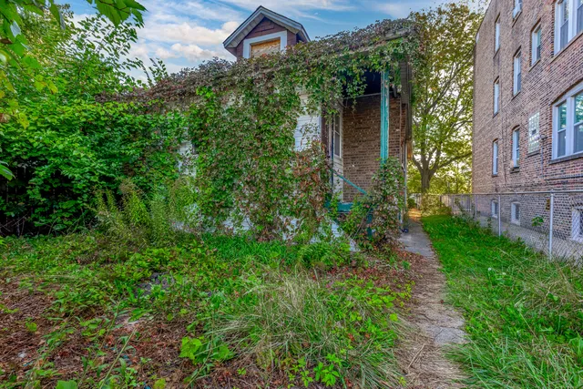 $124,700 | 7206 South Lafayette Avenue, Chicago, IL 60621