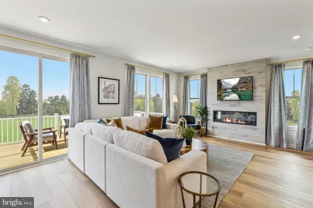 $864,345 | 227 Chianti Terrace Southeast, Leesburg, VA 20175