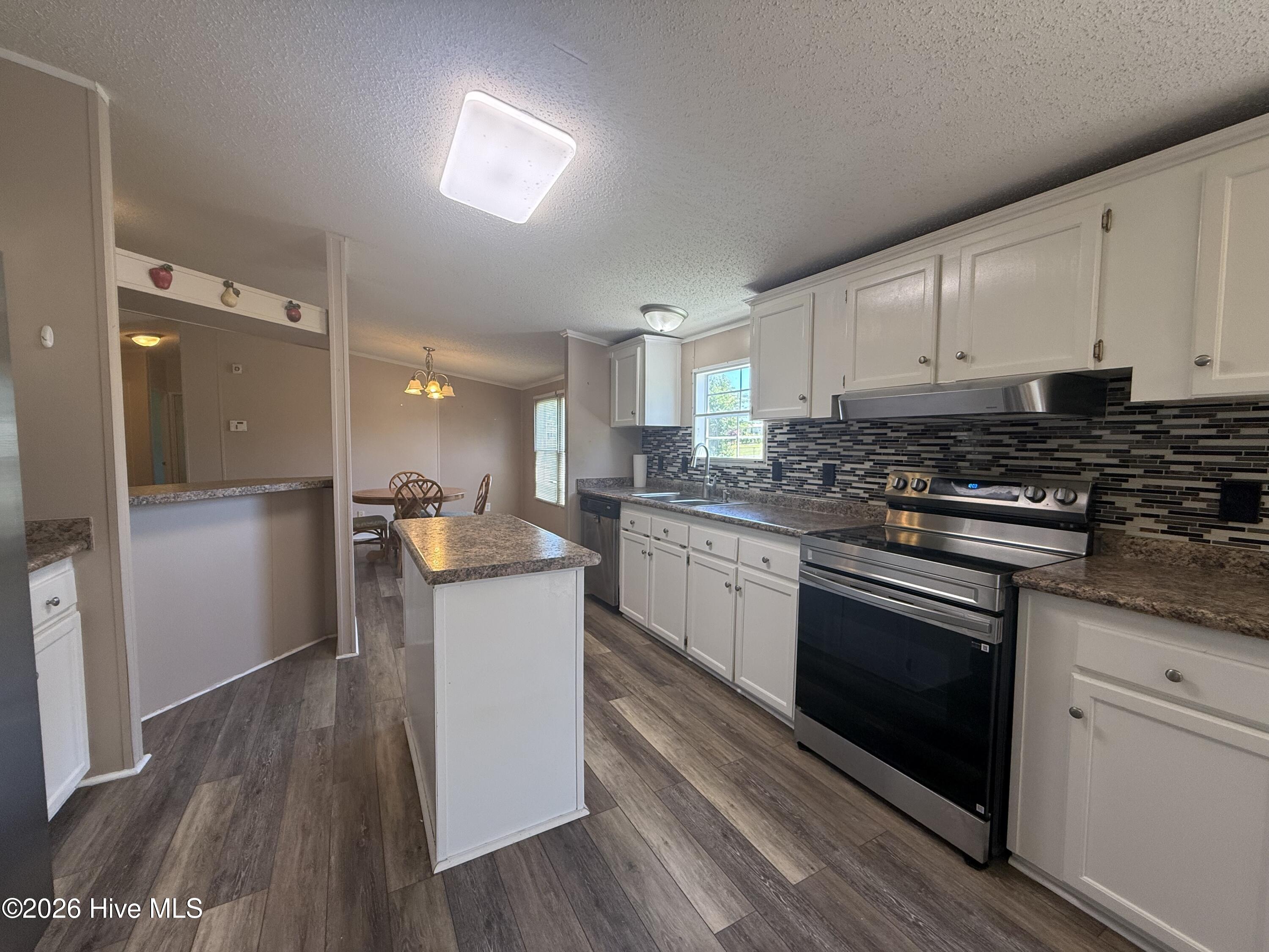274 Norris Road Swansboro, NC 28584 - Photo 23 of 45 Kitchen
