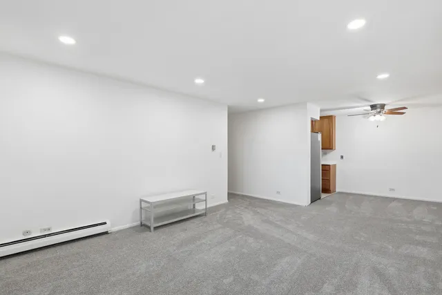 $182,500 | 1375 Rebecca Drive, Unit 213, Hoffman Estates, IL 60169