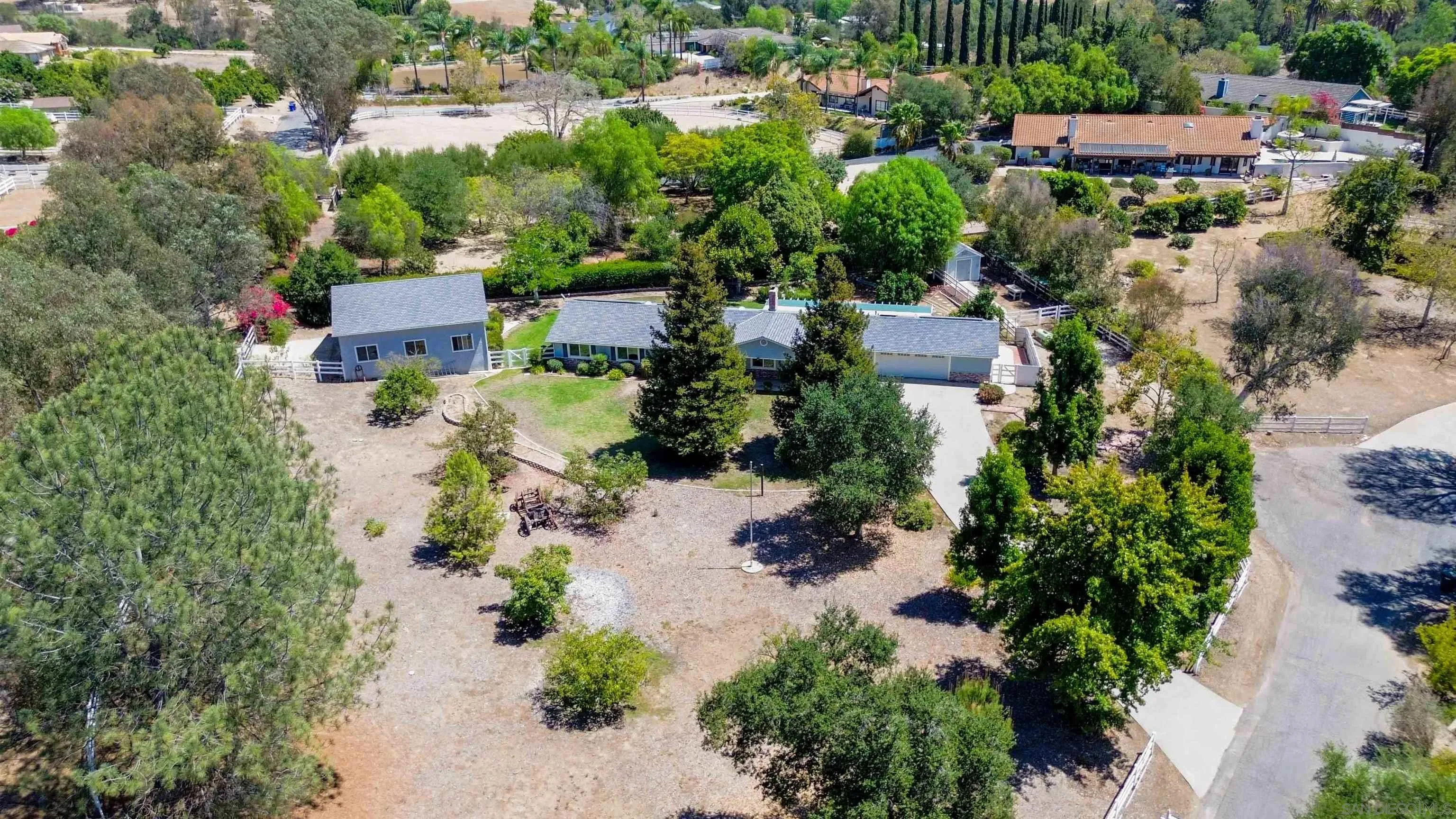 1044 Capra Way Fallbrook, CA 92028 - Photo 37 of 39 Gallery Image 37