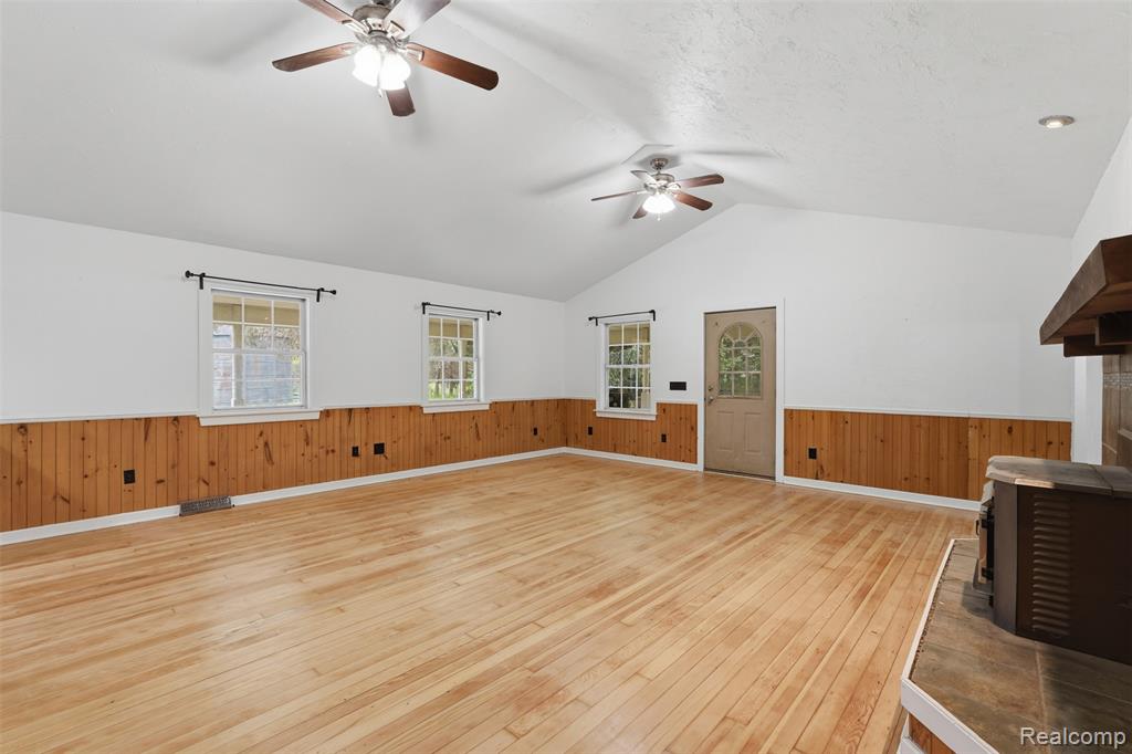 8573 West Lovejoy Road Byron, MI 48418 - Photo 7 of 41