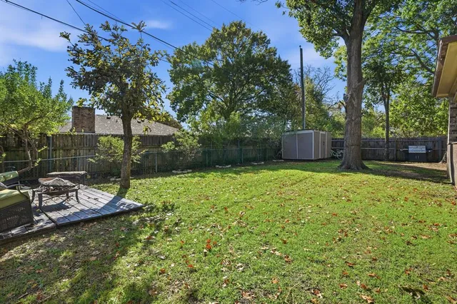 a bathroom with a sink vanity and a mirror