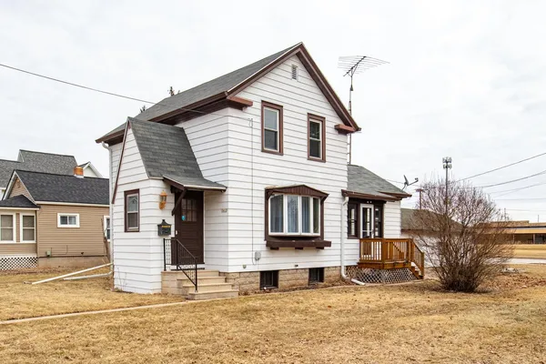 $187,900 | 1412 Jefferson Street, Oshkosh, WI 54901