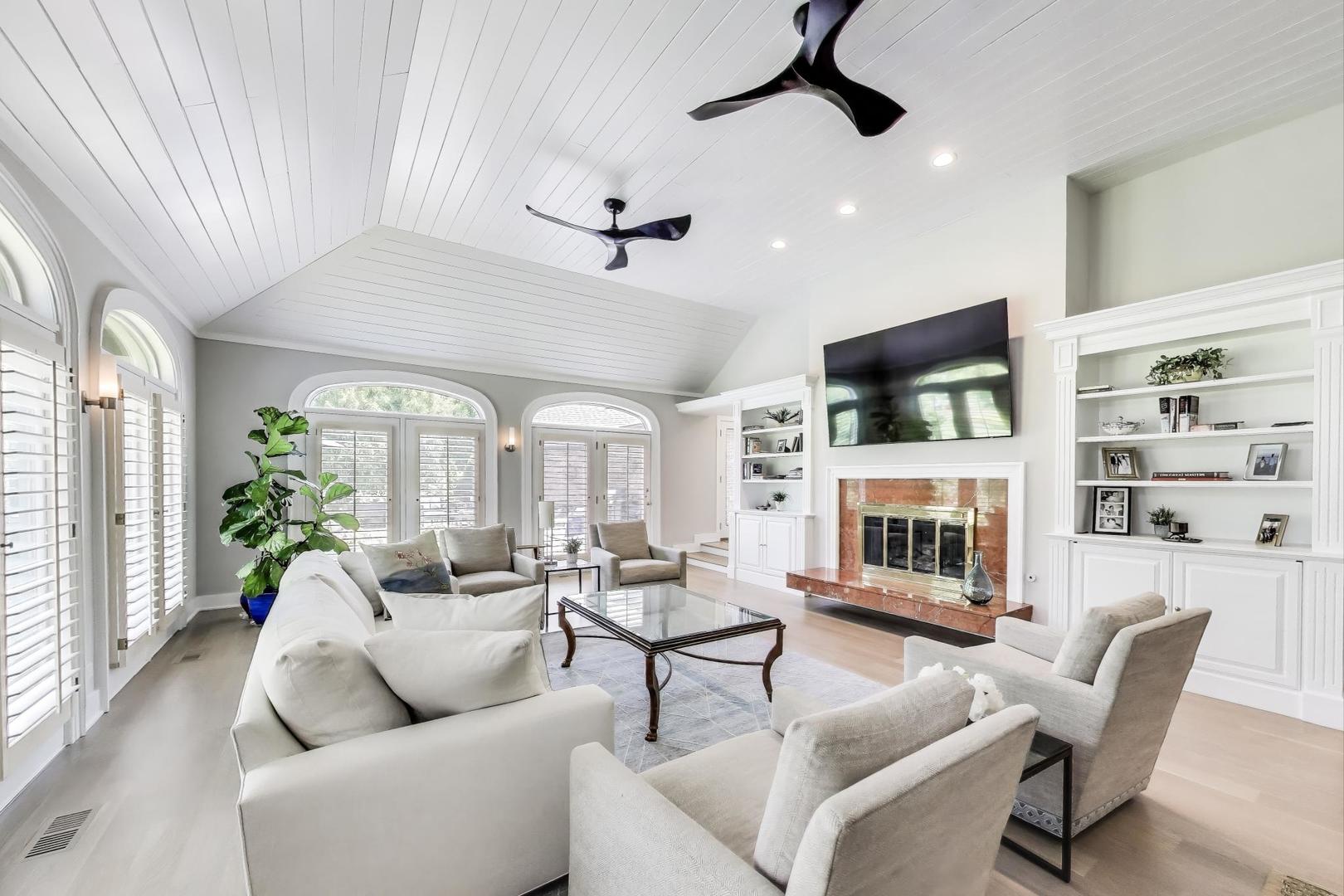 1710 Devonshire Lane Lake Forest, IL 60045 - Photo 15 of 43