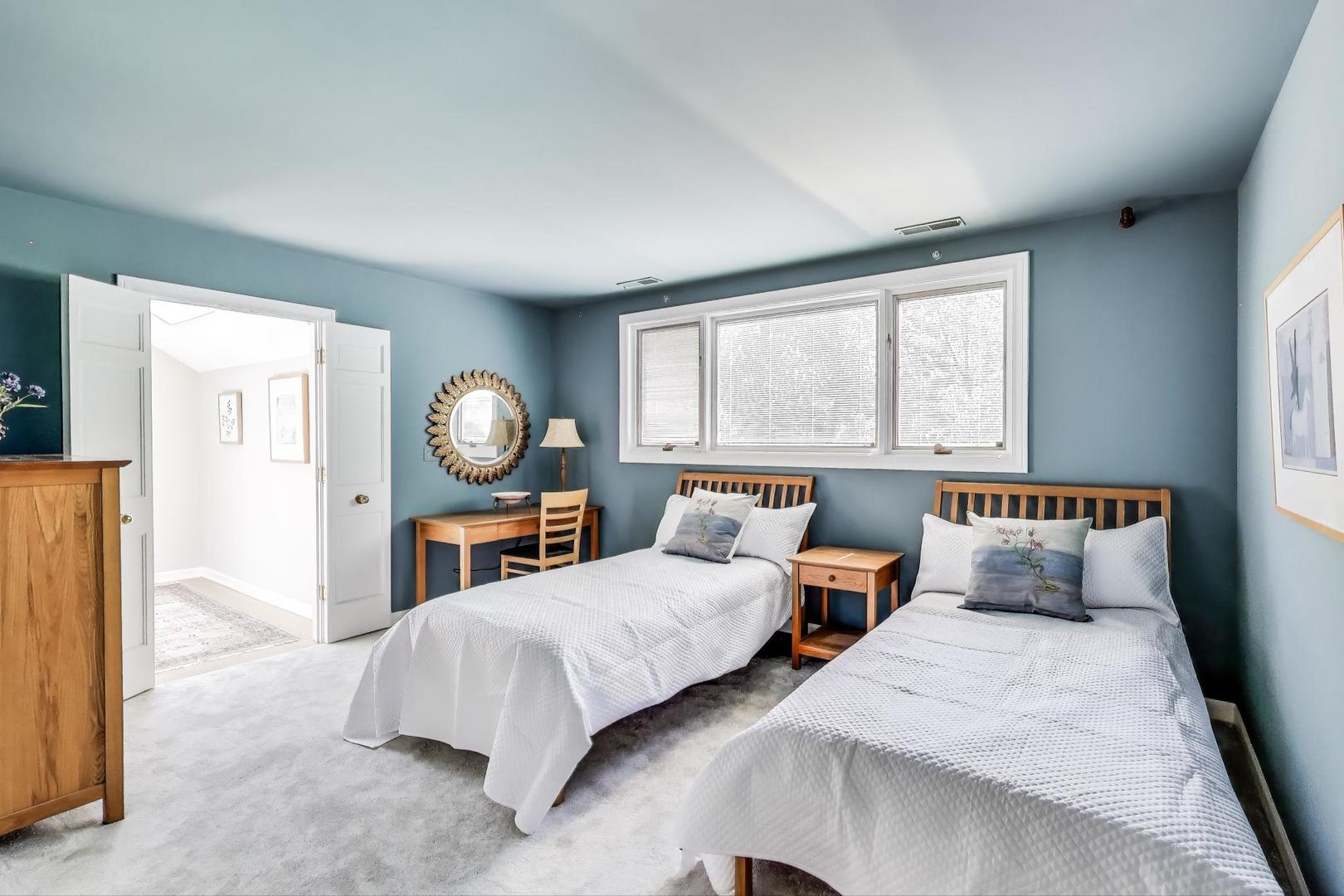 1710 Devonshire Lane Lake Forest, IL 60045 - Photo 29 of 43