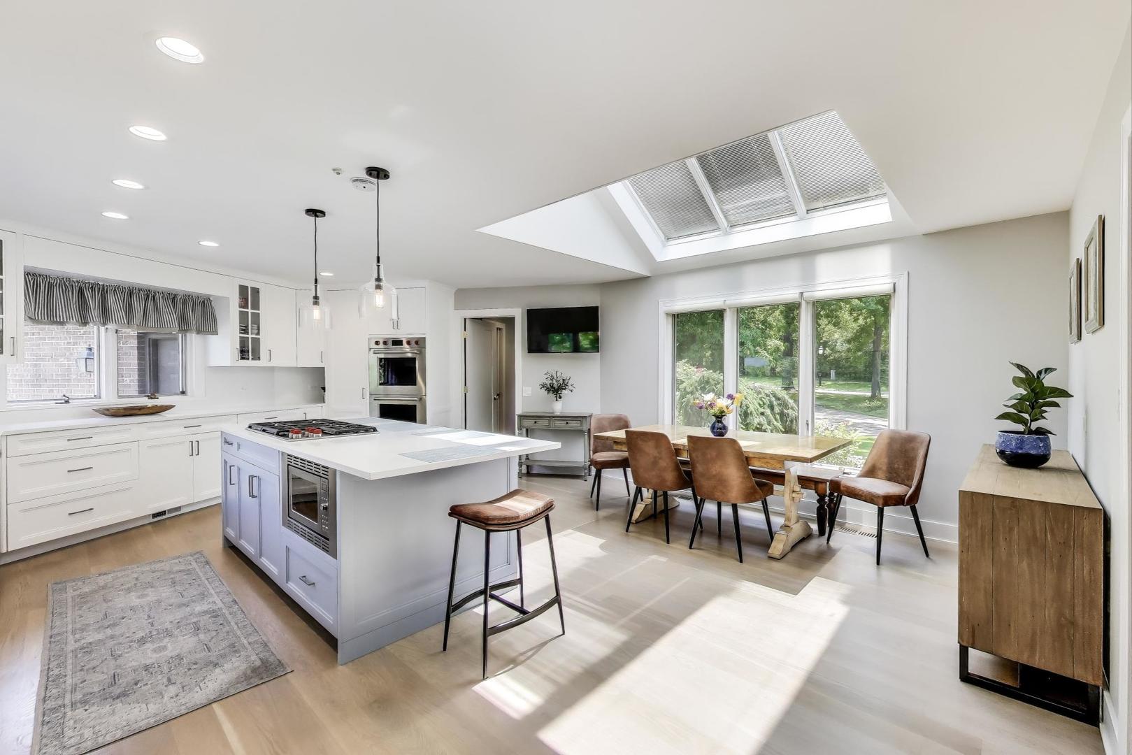 1710 Devonshire Lane Lake Forest, IL 60045 - Photo 10 of 43