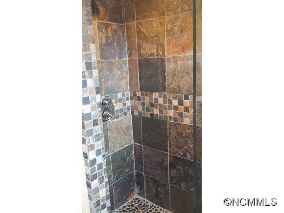 60 Naples Road Asheville, NC 28804 - Photo 8 of 18 Gallery Image 8
