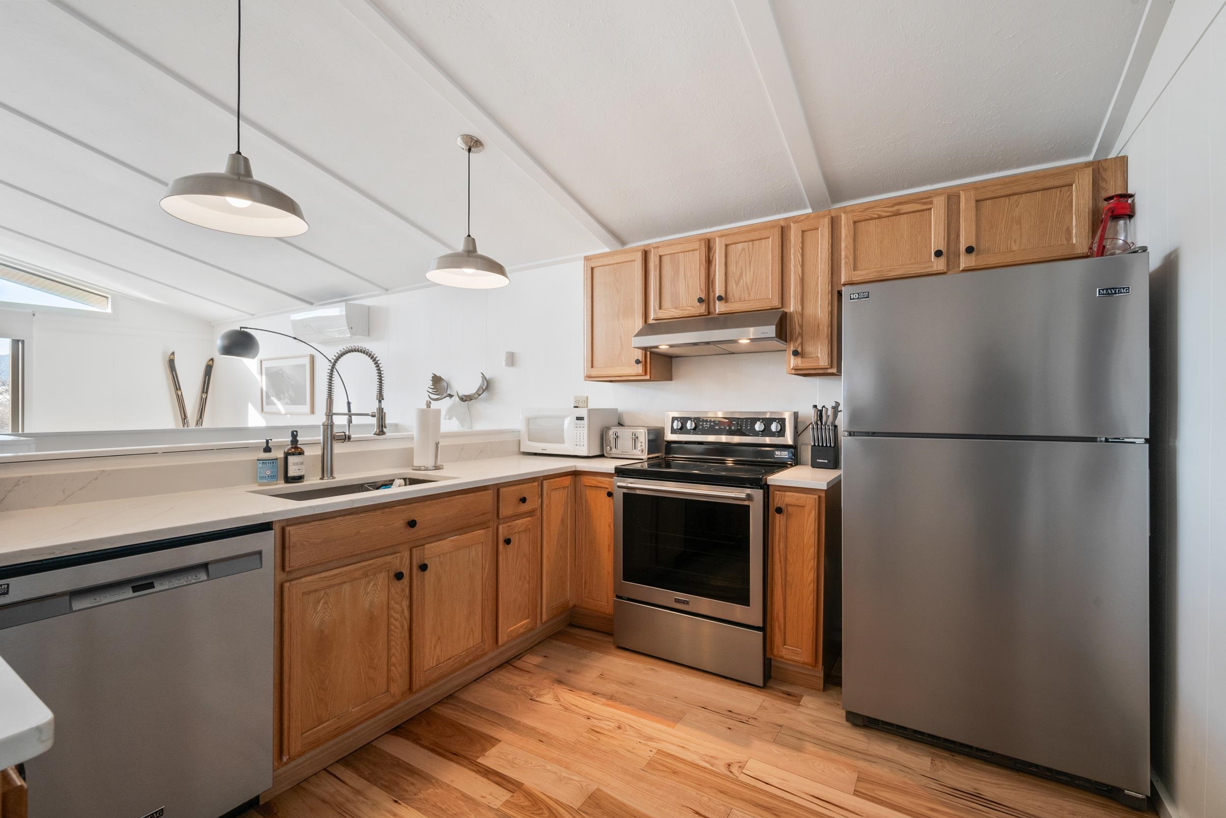 104 Alpstrausse Bartlett, NH 03845 - Photo 10 of 44