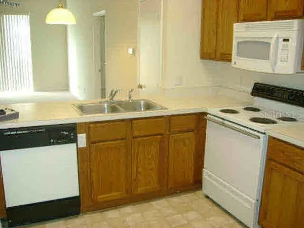 $2,195 | 12705 Woodbury Glen Drive, Orlando, FL 32828