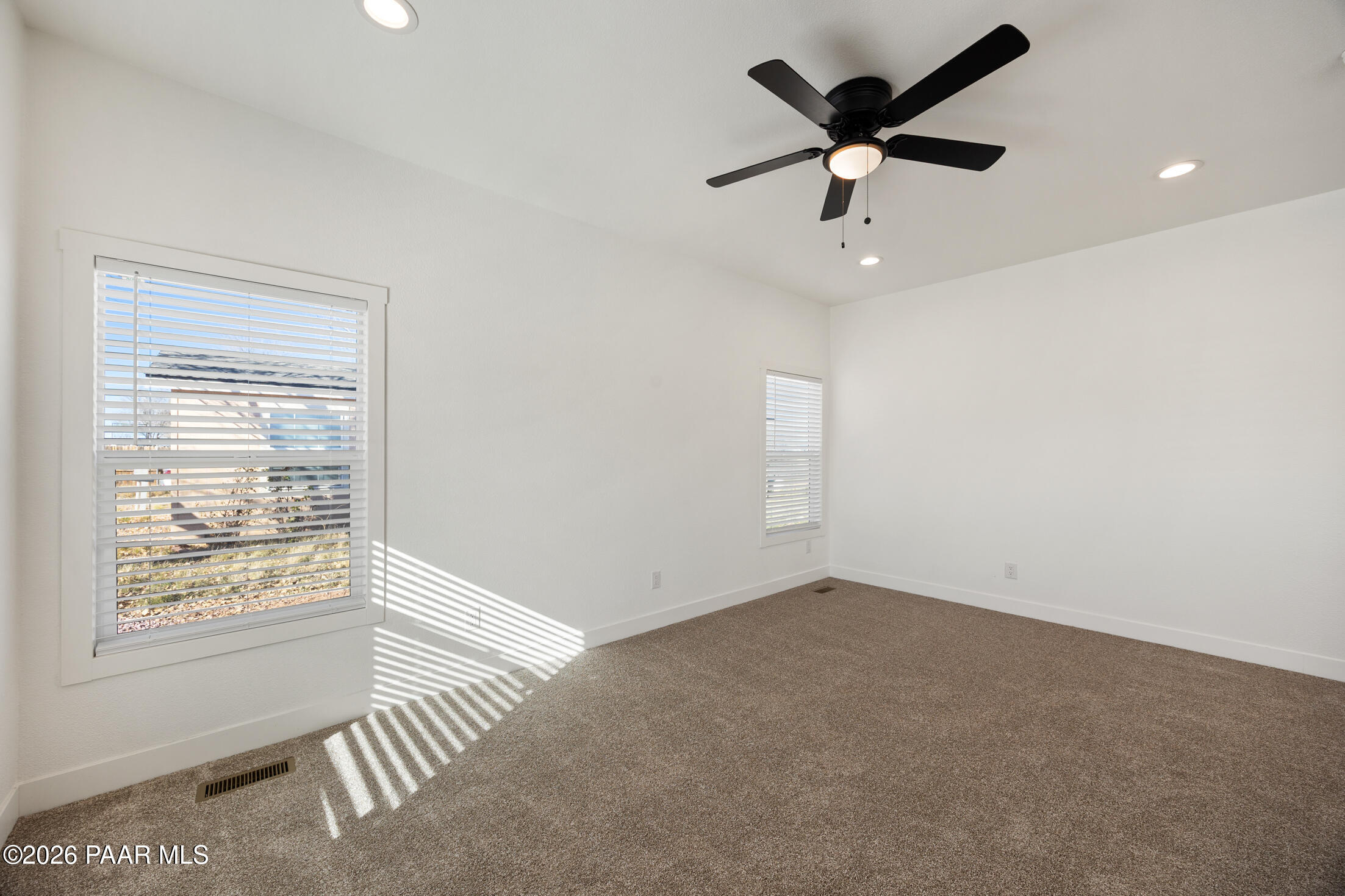 360 Granada Drive Paulden, AZ 86334 - Photo 9 of 26 _Q0B0674