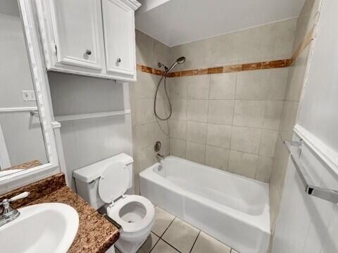 4313 53rd Street, Unit B Lubbock, TX 79413 - Photo 14 of 16 4313 53rd Unit B bathroom 2(2)