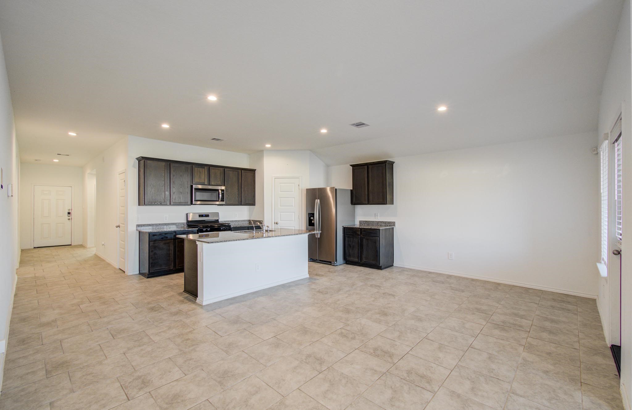 7527 Cynomys Court Rosharon, TX 77583 - Photo 14 of 29 Kitchen