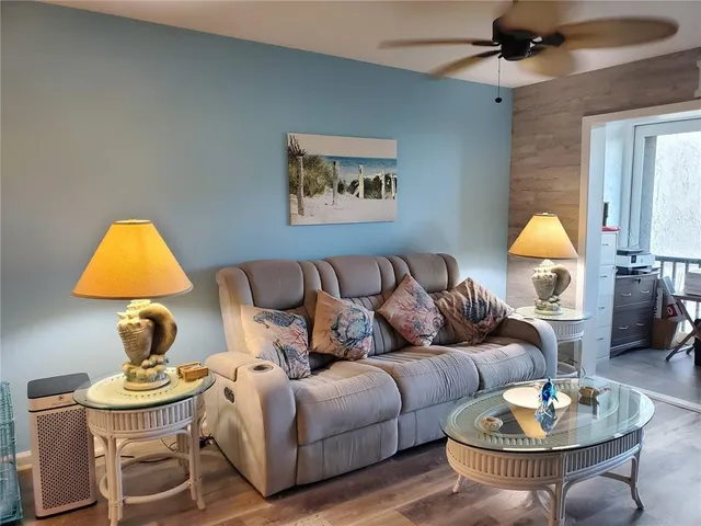 $1,500 | 11485 Oakhurst Road, Unit 1200216, Largo, FL 33774