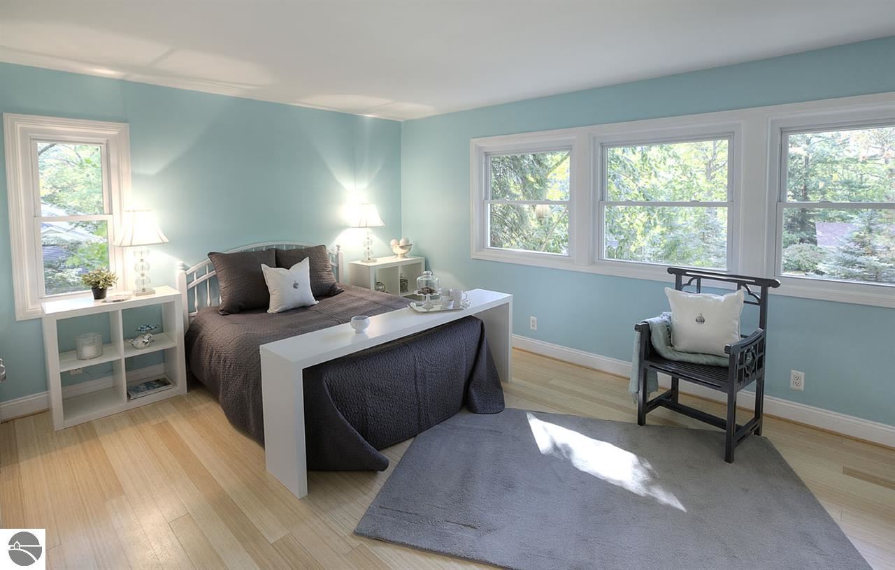 618 Bloomfield Road Traverse City, MI 49686 - Photo 21 of 32 1776517-20.JPG