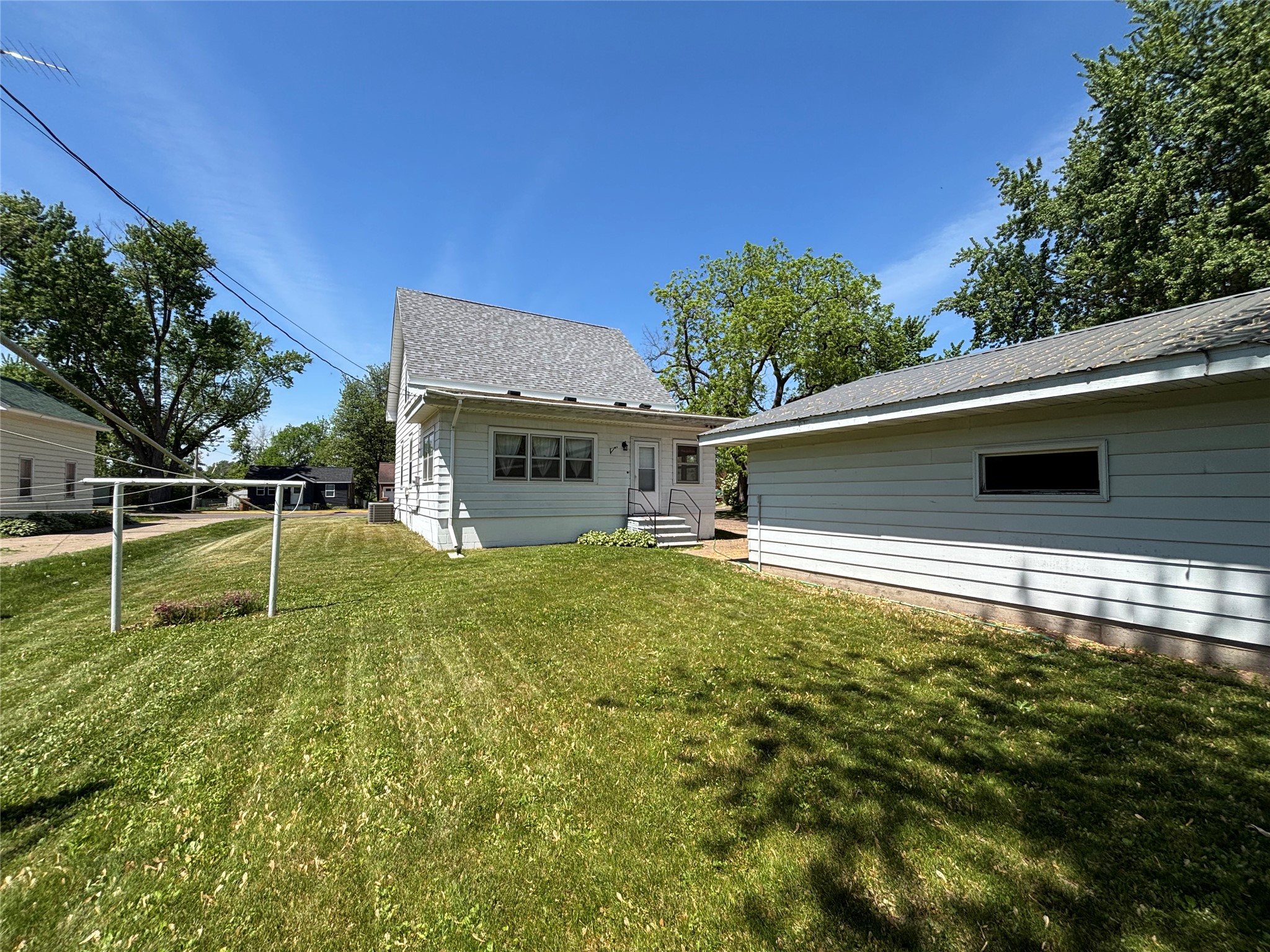 1820 Main Street Bloomer, WI 54724 - Photo 4 of 46
