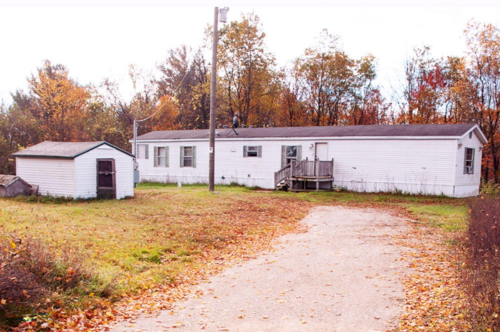 18901 5 Mile Road Morley, MI 49336 - Photo 2 of 18 IMGP0001