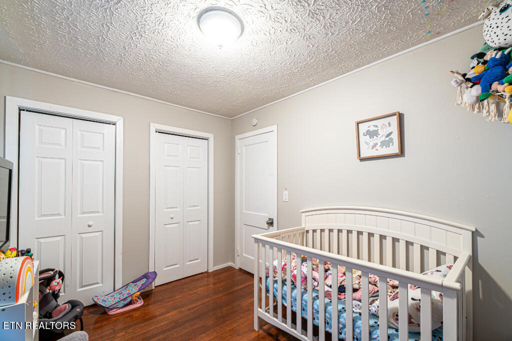 305 West Faunce Road Oak Ridge, TN 37830 - Photo 8 of 17 09