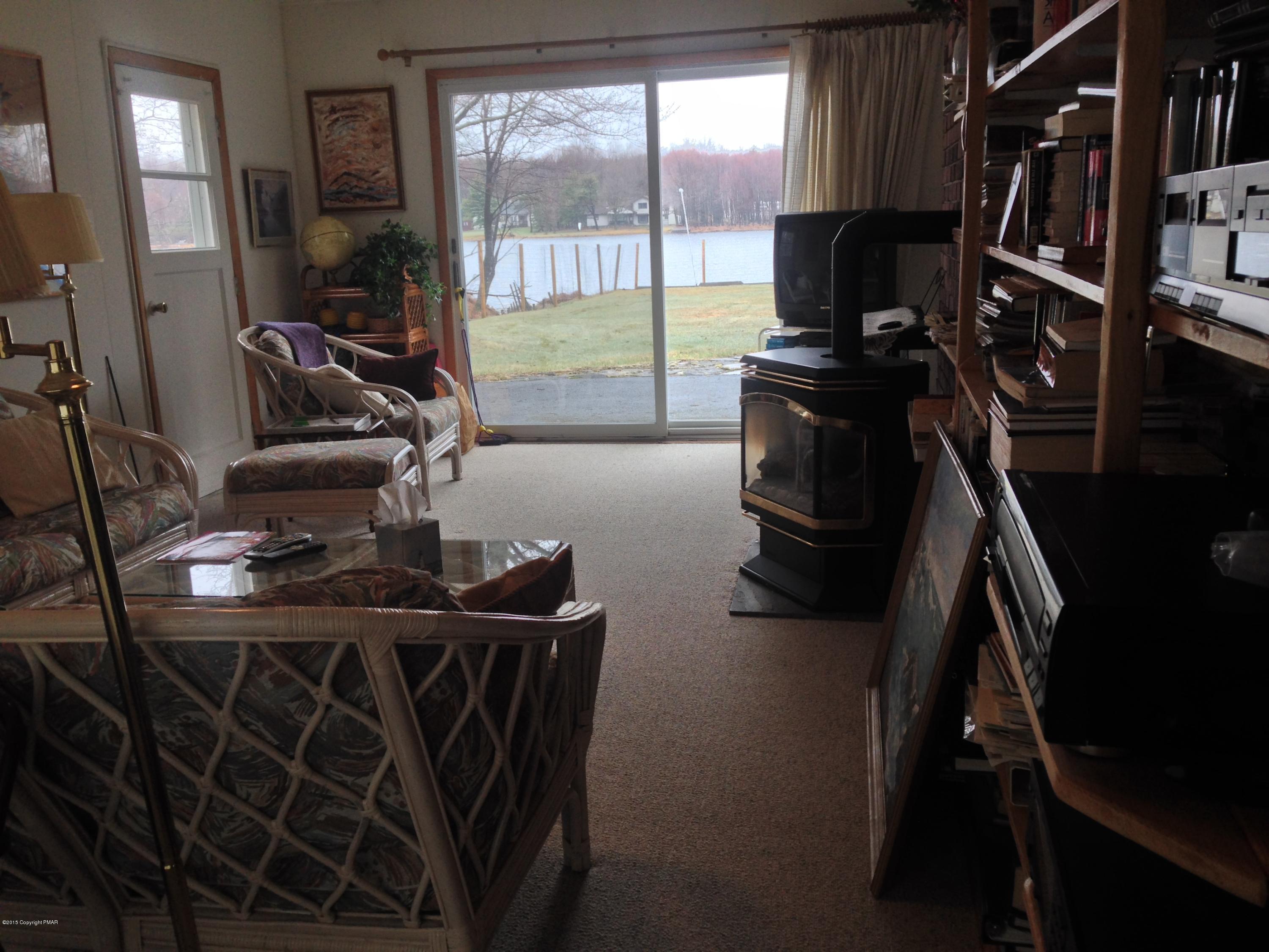 149 Highridge Road Albrightsville, PA 18210 - Photo 13 of 13 familyroom