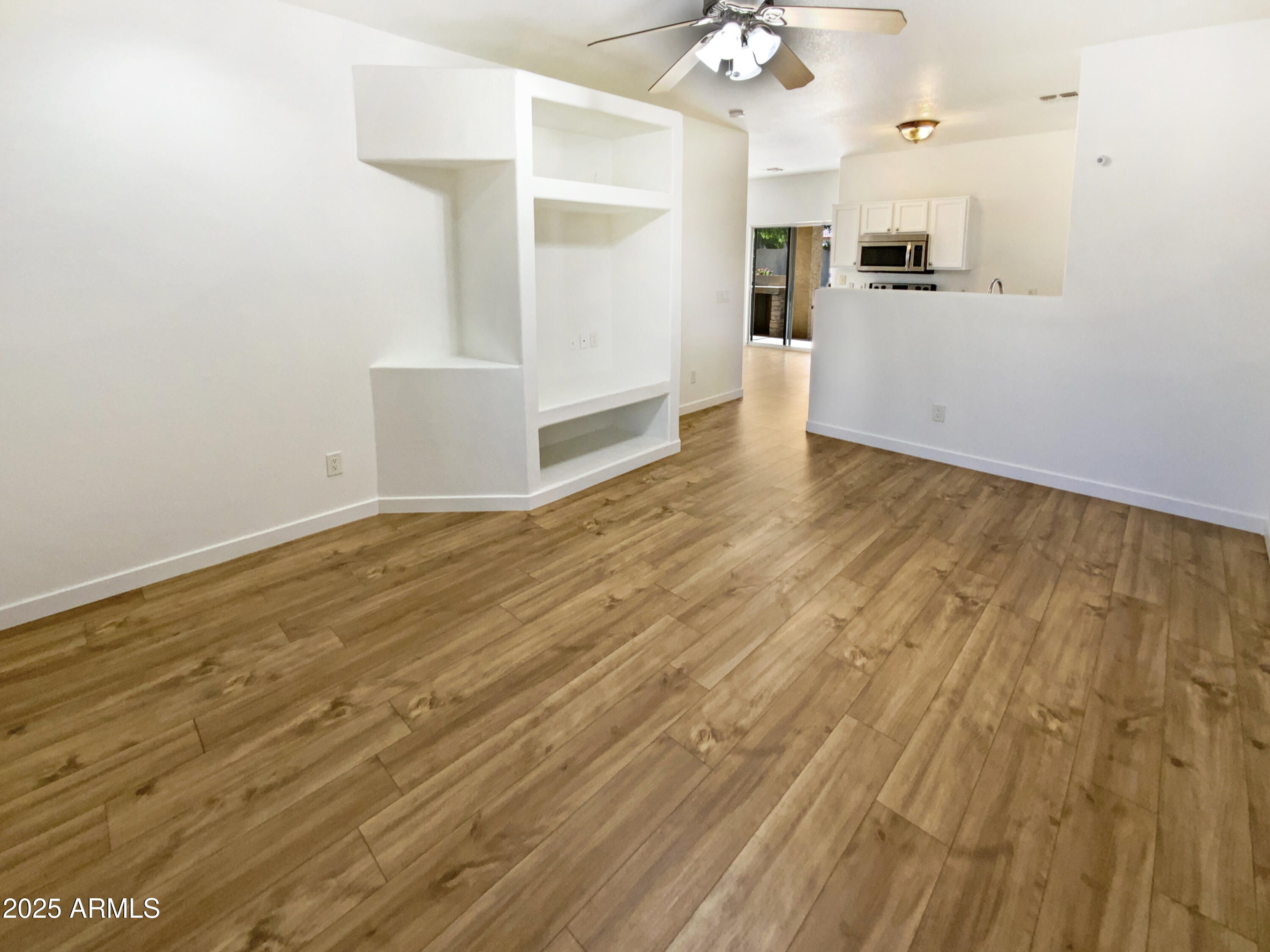 13106 West Calavar Road Surprise, AZ 85379 - Photo 10 of 24 listing_9