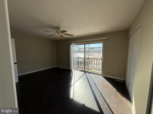 3304 Golf View Drive Newark, DE 19702 - Photo 7 of 16 Living Room