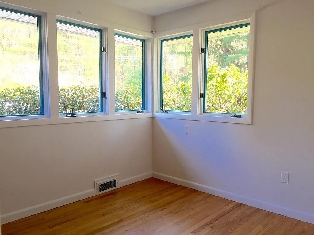 61 Arnold Road Amherst, MA 01002 - Photo 20 of 40