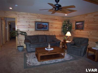 8756 South Loop Road Slatington, PA 18080 - Photo 16 of 25 2ND FLR LOFT/DEN/BR