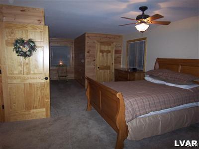 8756 South Loop Road Slatington, PA 18080 - Photo 17 of 25 MSTR BR W/2 WALK-IN CLOSETS