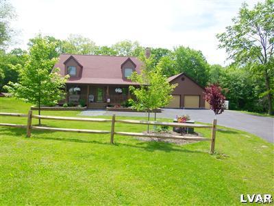 8756 South Loop Road Slatington, PA 18080 - Photo 2 of 25 Gallery Image 2