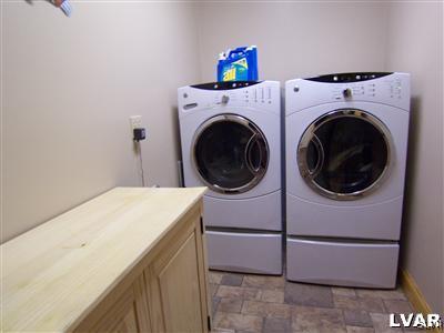 8756 South Loop Road Slatington, PA 18080 - Photo 21 of 25 1ST FLR LAUNDRY RM