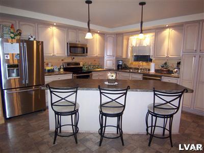 8756 South Loop Road Slatington, PA 18080 - Photo 7 of 25 Gallery Image 7