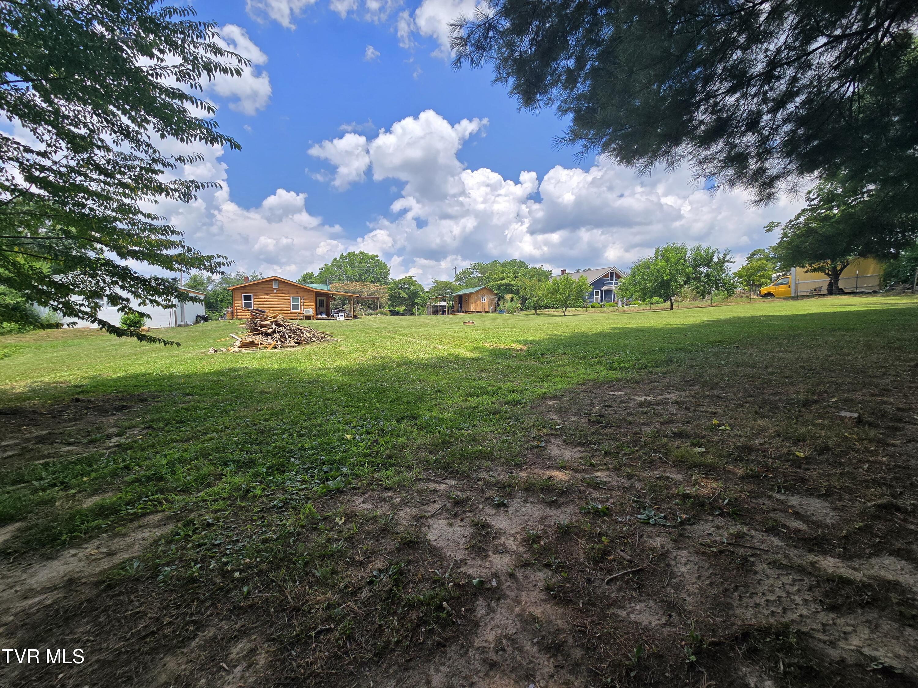 373 Cedar Grove Road Johnson City, TN 37601 - Photo 16 of 41 20250709_131320